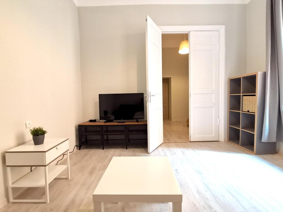 Lacplesa Downtown New 2-Bedroom Apartment Riga Exteriör bild